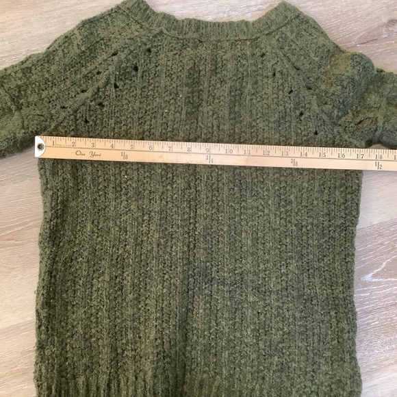 Loft - 3/4 Sleeve Round Neck Cable Knit Sweater - Green - Ladies Size Medium - Picture 7 of 8